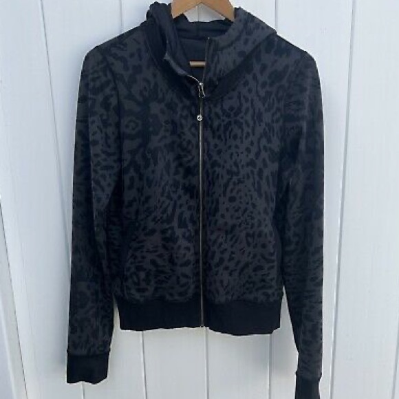 Lululemon Namaskar Hoodie - Picture 5 of 8